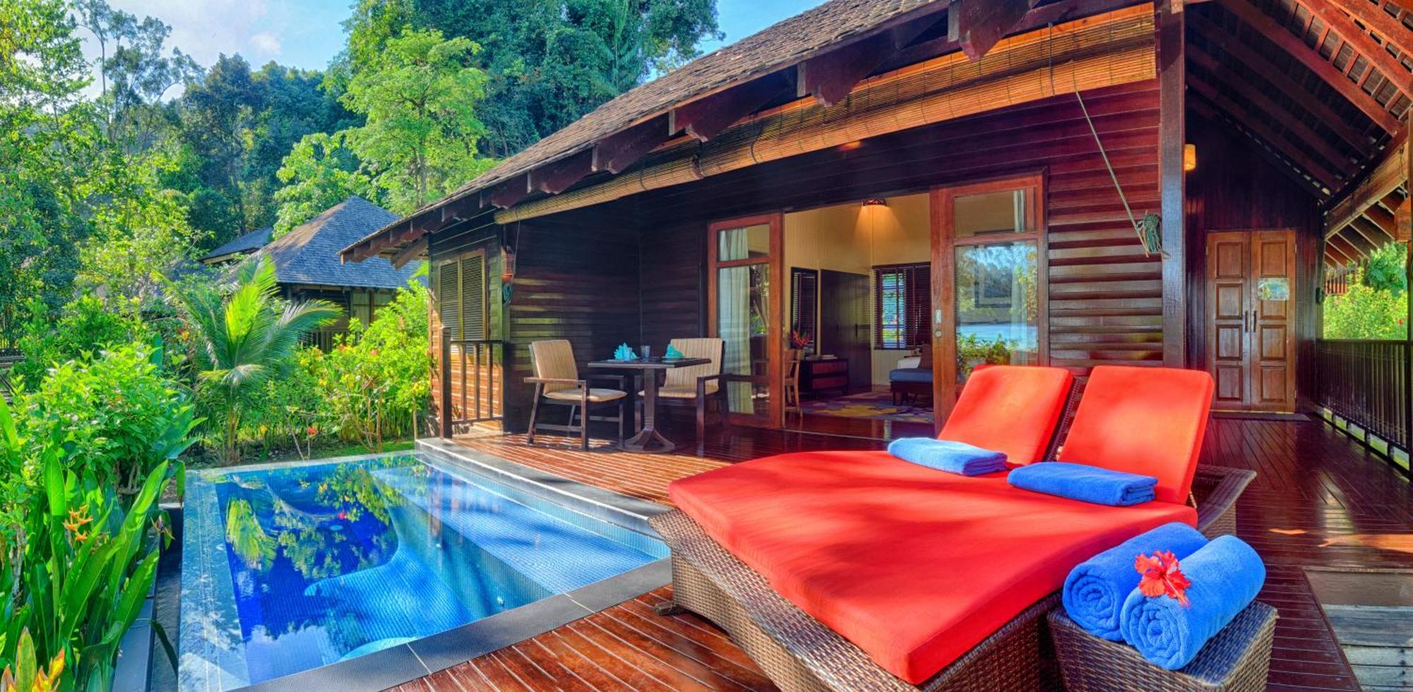 Staycation [Malaysian Citizens & Residents only] Villa Private Pool